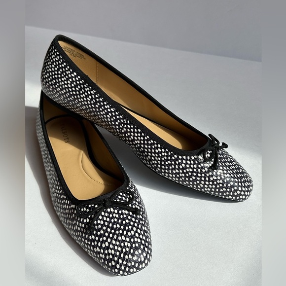 NWOT Talbots Leather Navy/White Polka Dots Career Comfy Ballet Flats Sz 10.5 - Picture 1 of 10